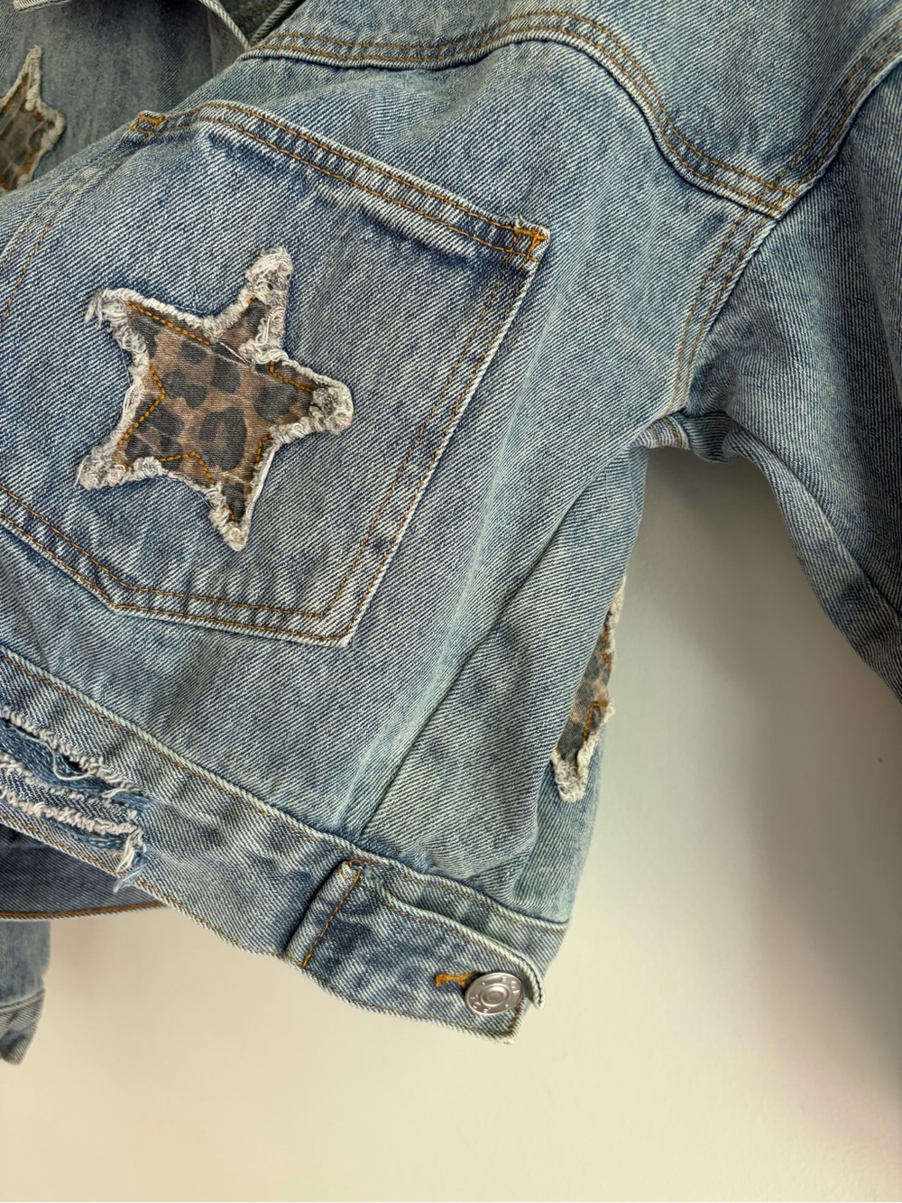 POL Animal Print Star Patch Distressed Denim Jacket Size S - Picture 4 of 7